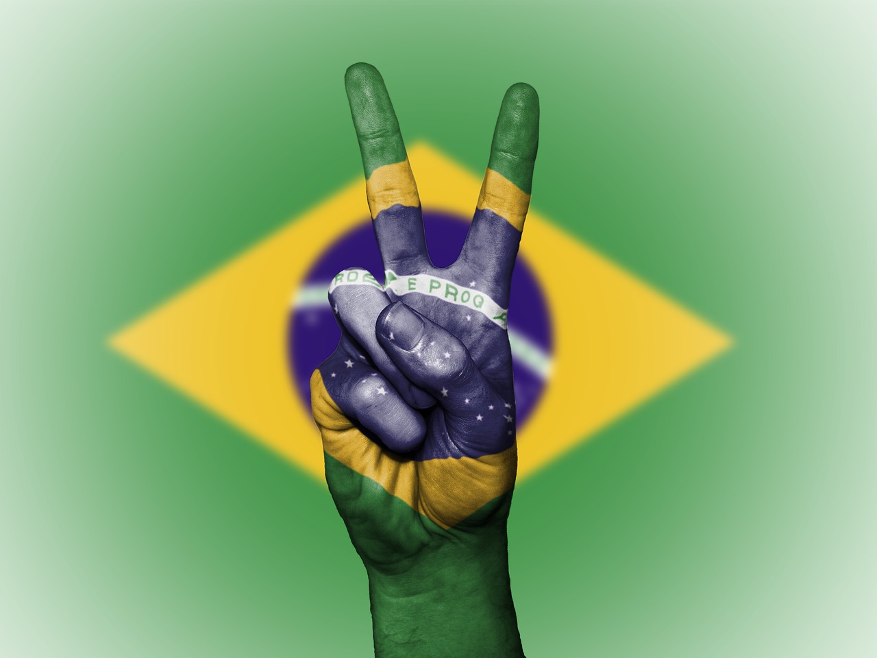 Redes sociales en campaña electoral de Brasil